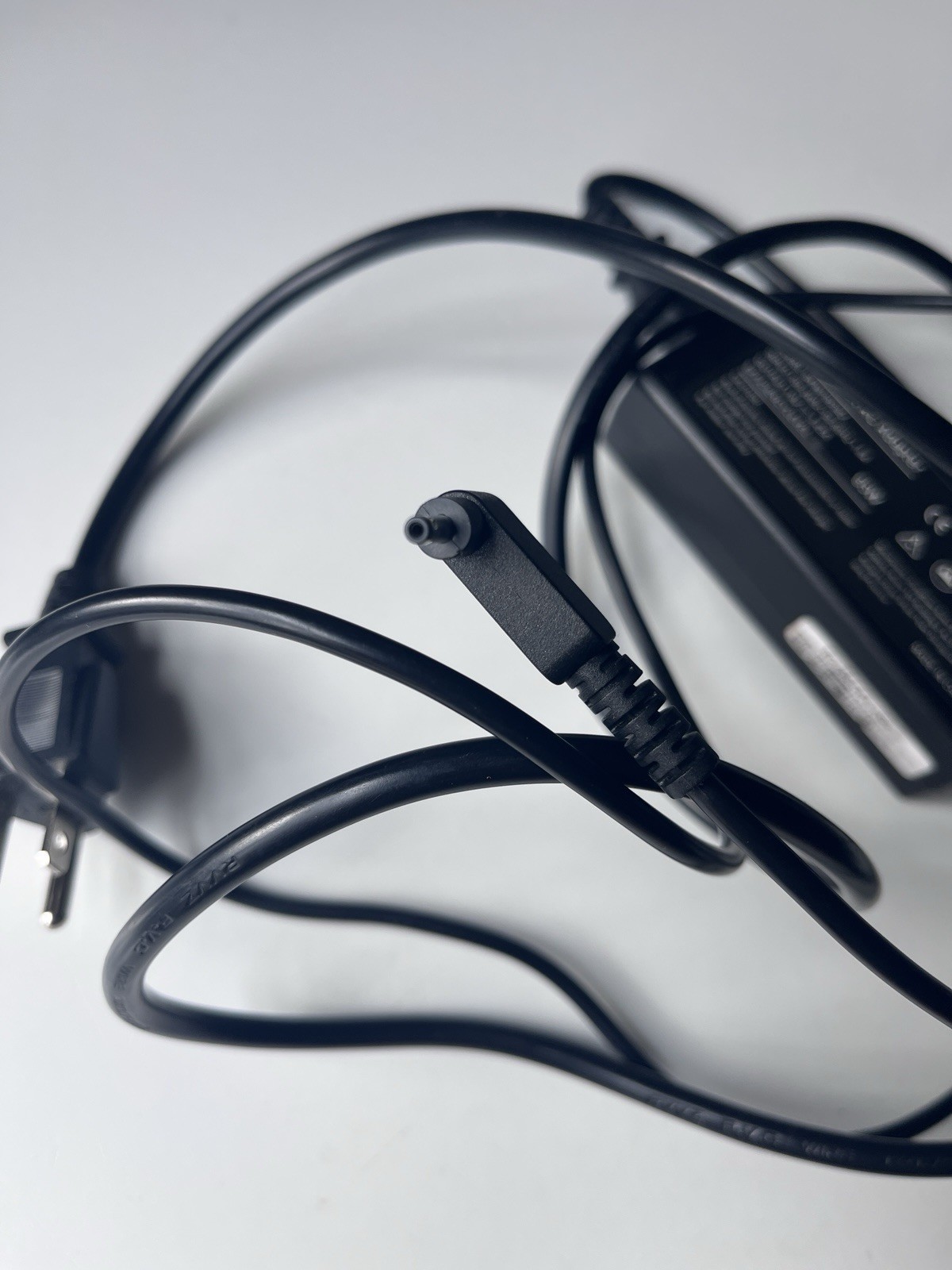 Replacement AC Adapter for Computer Laptop