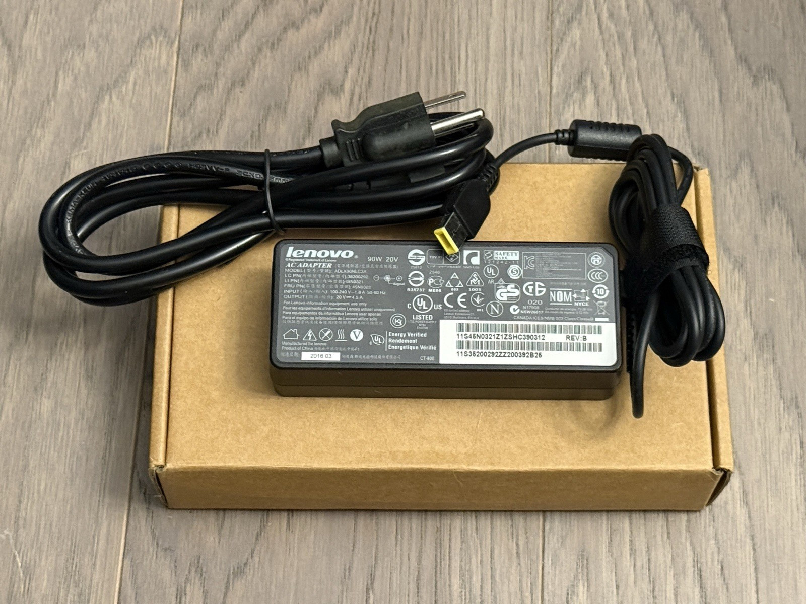 Genuine Lenovo AC Power Adapter ADLX90NLC3A 20V 4.5A 90W AC Power Adapter