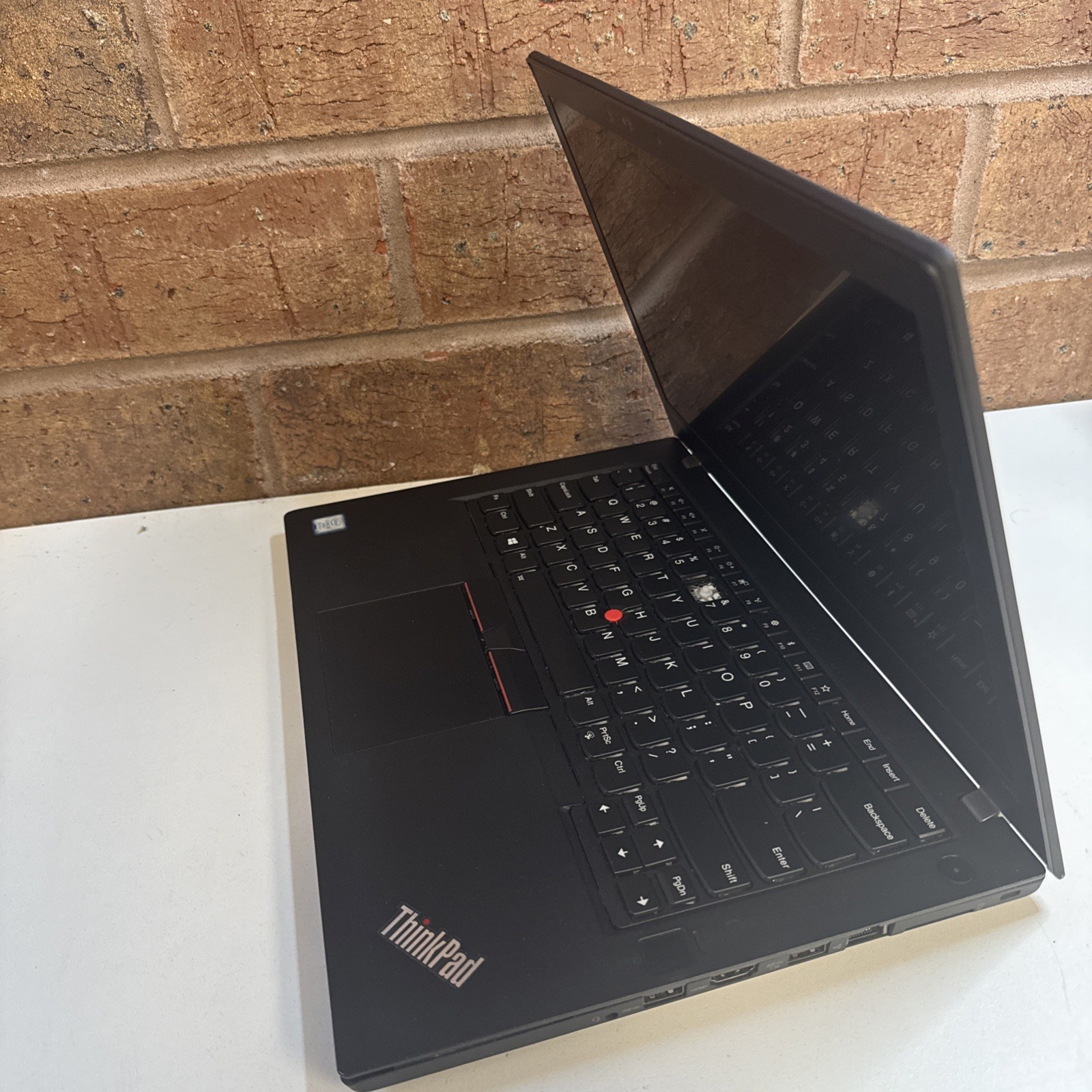 Lenovo ThinkPad T470s 14in (No SSD, Intel Core i7 7th Gen., 2.7 GHz-For parts.