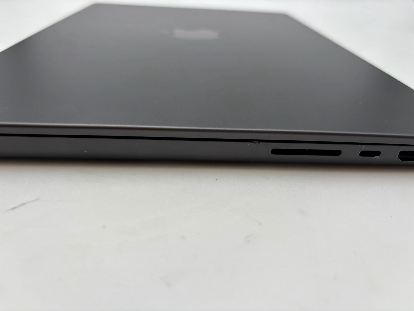 2024 Apple MacBook Pro 14″ M4 Pro 24 GB RAM 512 GB SSD Space Black