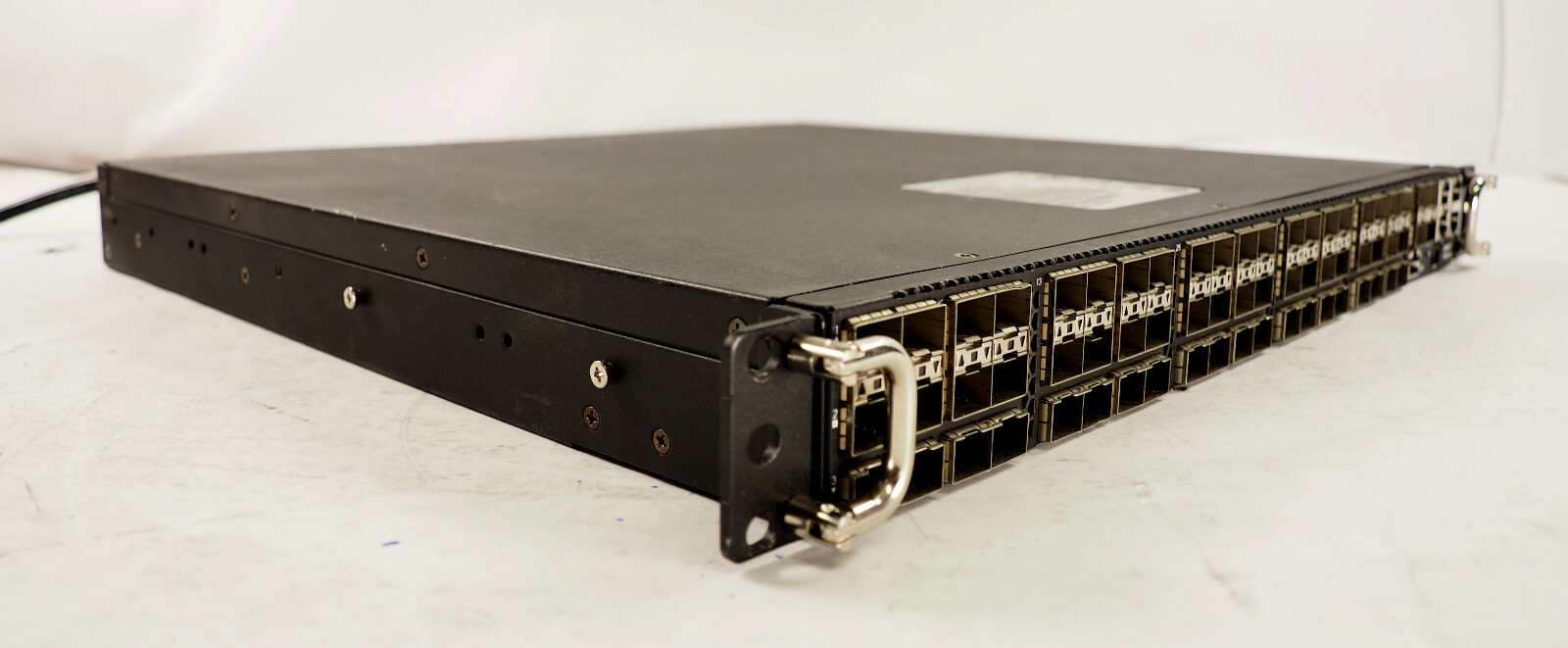 Quanta Spine/Leaf QuantaMesh 3000 Series T3064-LY1R 1.28 terabits per second
