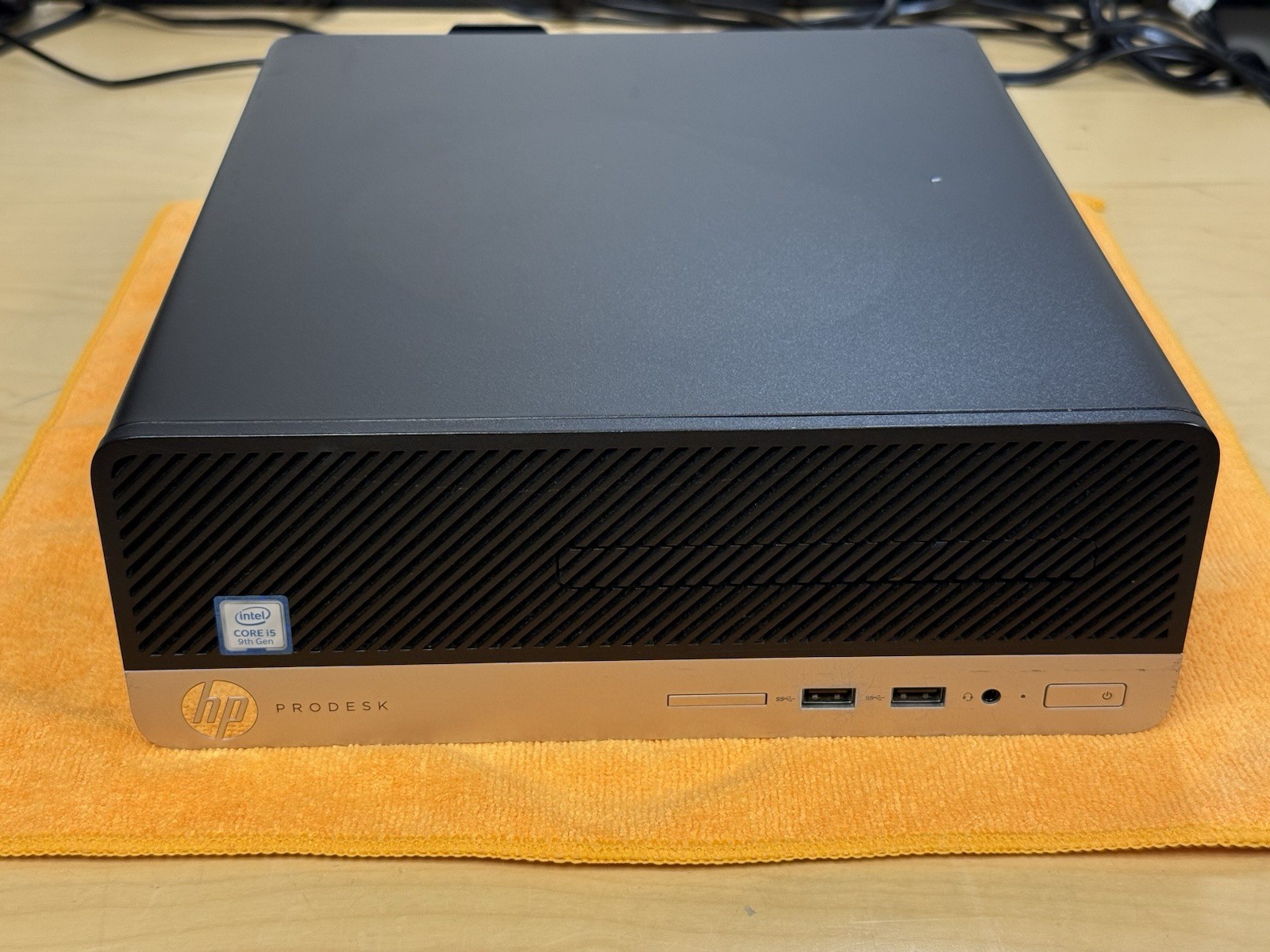 HP Prodesk 400 G6 SFF Core i5-9500 3.00 GHz 8 GB DDR4 No HDD – TESTED – GRADE C