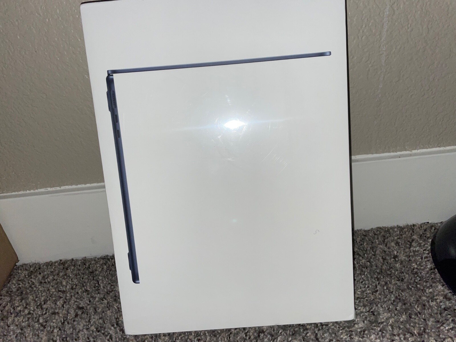 Apple MacBook Air 13″ M2 chip 16GB RAM 256GB SSD Midnight MC7X4LL/A 2022 Model