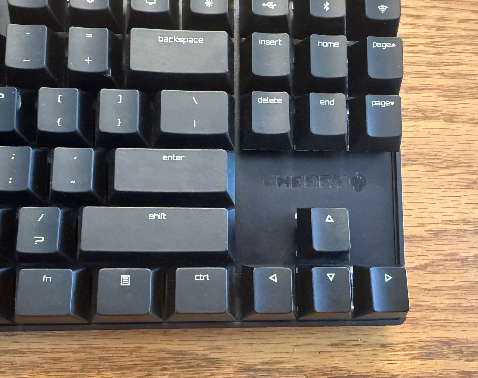 Cherry MX 8.2 TKL Wireless Gaming Keyboard. Mechanical 87keys (READ DESCRIPTION)