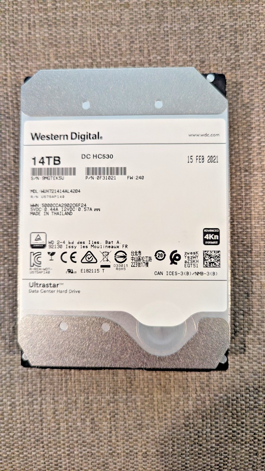14TB WD Ultrastar HC530 SAS 12Gb/s 4Kn HDD WUH721414AL4204 LOW HOURS CLEAN SMART