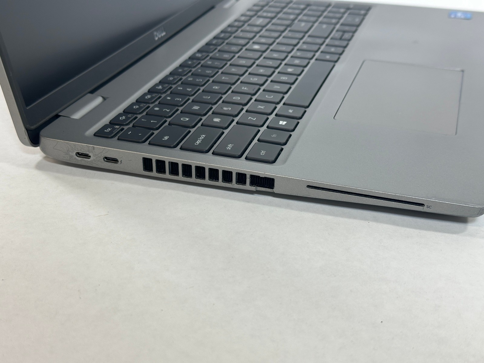 Dell Latitude 5520 15.6″ Laptop i7-1185G7 16GB RAM 512GB NVME Win11P – Worn