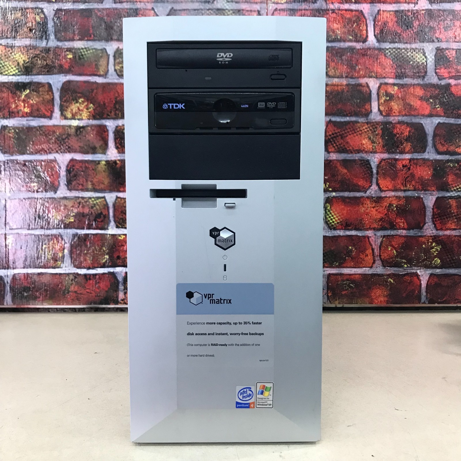 VPR Matrix Desktop PC for Retro Gaming Pentium 4 2.80GHz 512MB RAM (Windows XP)