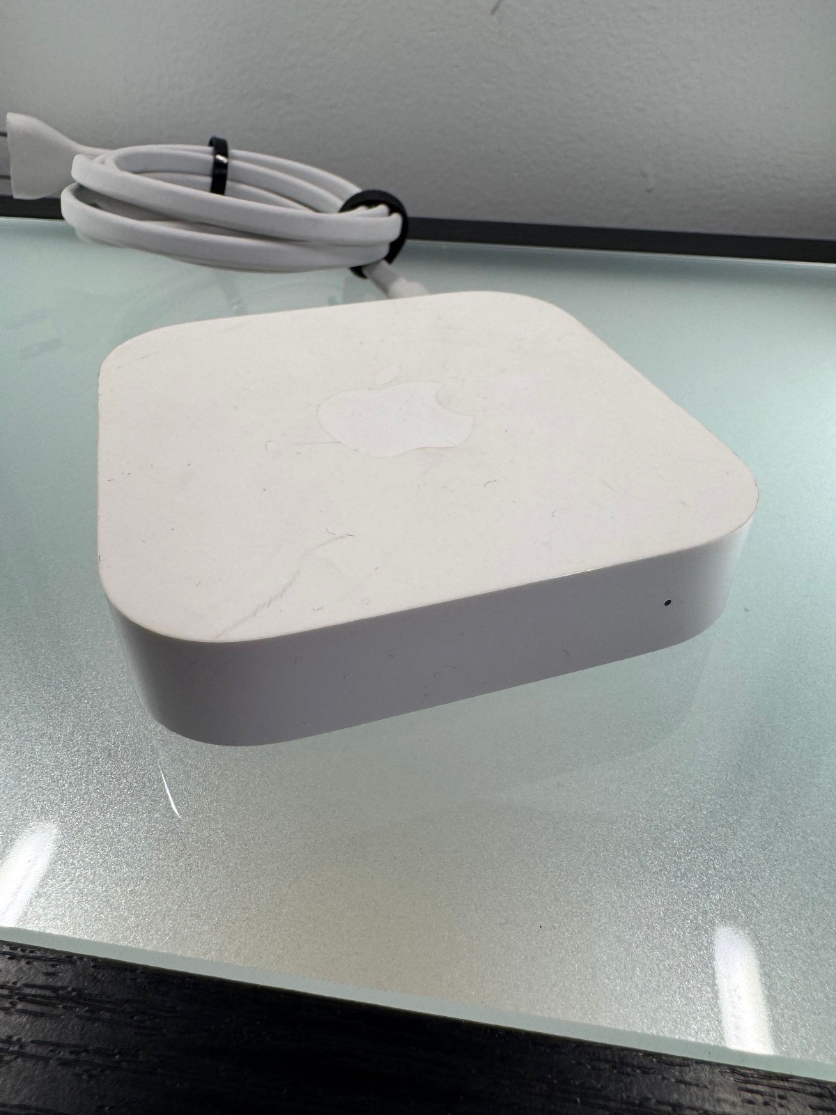 Apple AirPort Express A1392 Wi-Fi Base Station Router w/ Power Cord Tested
