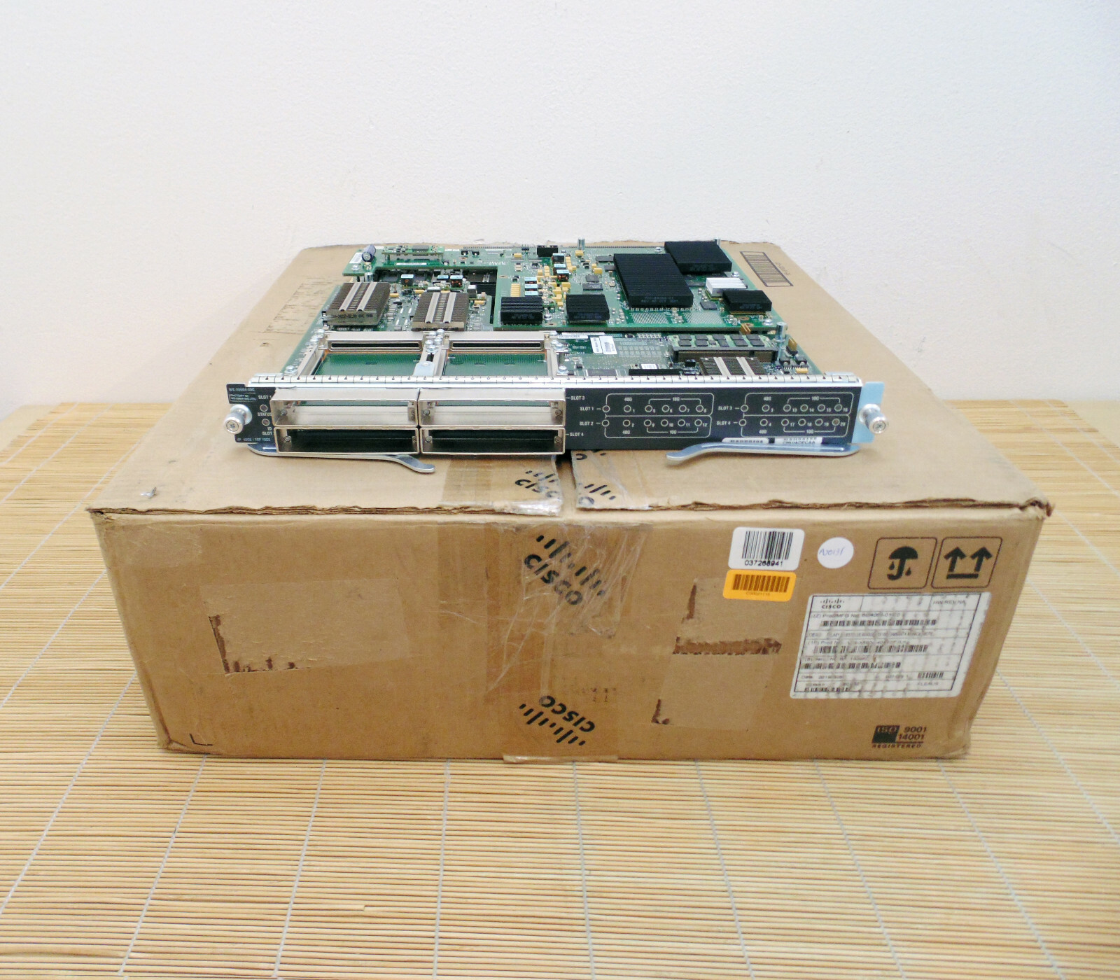 Neu Cisco WS-X6904-40G-2TXL Catalyst 6900 Series 4-Port 40 DFC4XL New Other