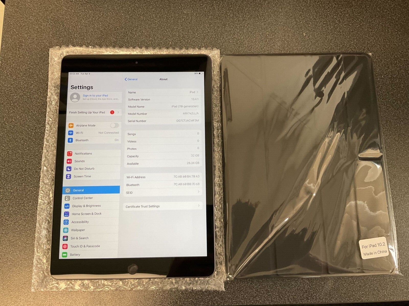 Apple iPad 7th Gen WiFi 10.2in – 32GB 128GB – Gray Silver Gold – Bundle