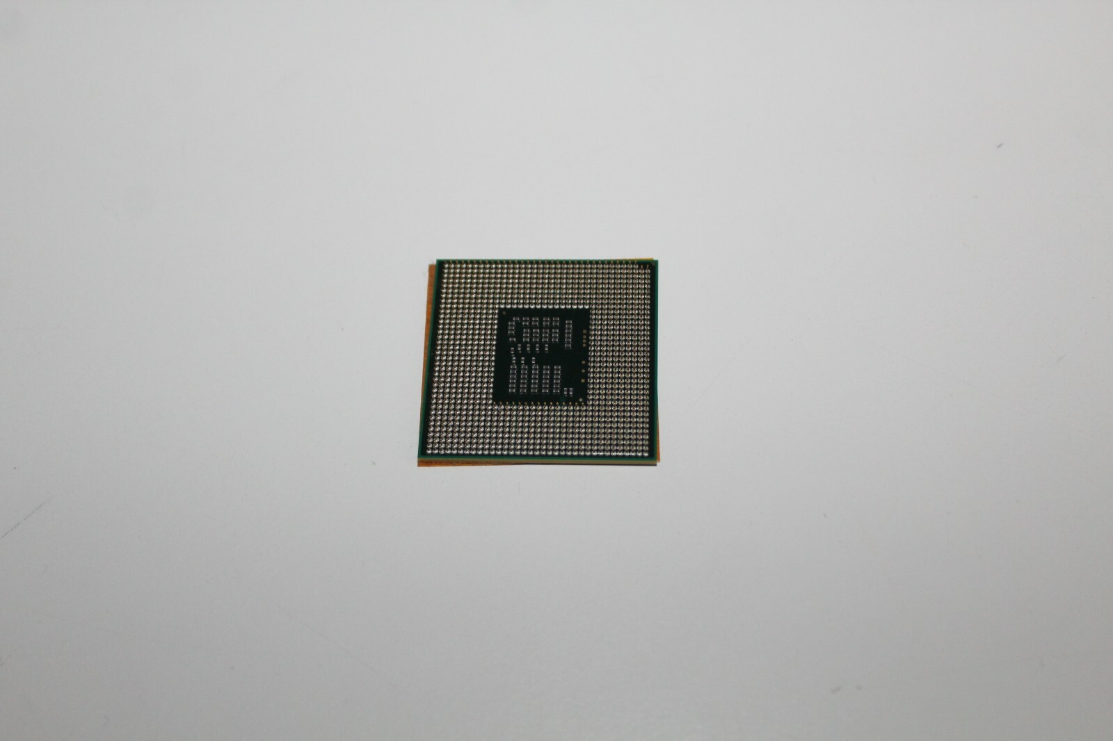 intel i3-370m Mobile CPU Processor SLBUK J032C079 Computer Part Piece Laptop Use