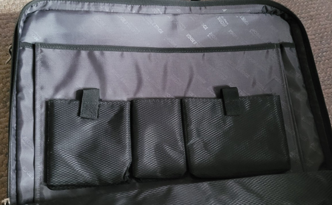 Mobile Edge Briefcase Soft Side Laptop Pocket Magnetic Closure Zippers Work