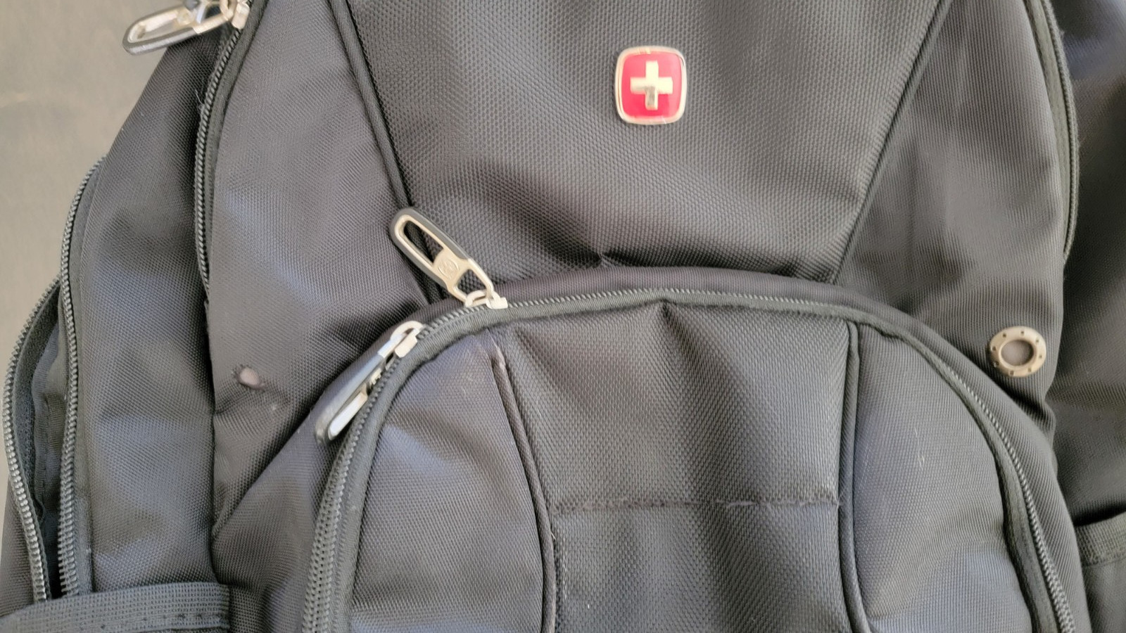 Swissgear 3760 ScanSmart Padded 16″ Laptop Backpack Black