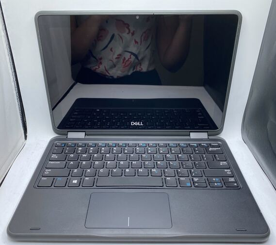 Dell Latitude 3190 2-in-1 11.6″ Pentium Silver N5030 @1.10GHz 4GB RAM 128GB SSD