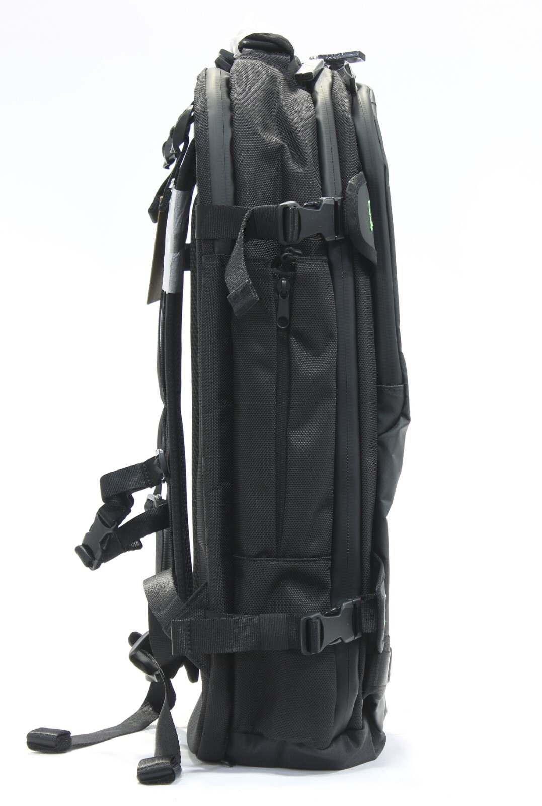 Razer Rogue V3 18″ Gaming Laptop Backpack – Tear & Water Resistant