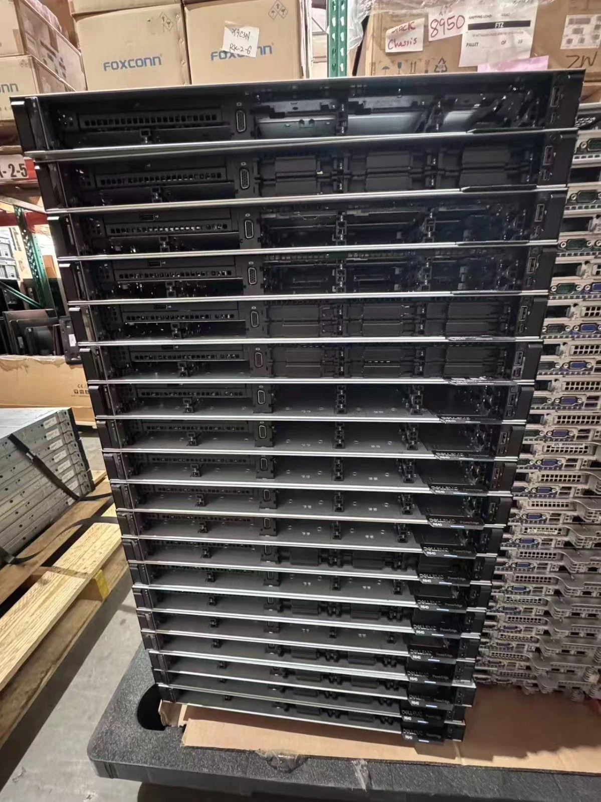 Dell PowerEdge R640 1U 8SFF Server Barebones 2x Gold 6136 64GB 2x 750w