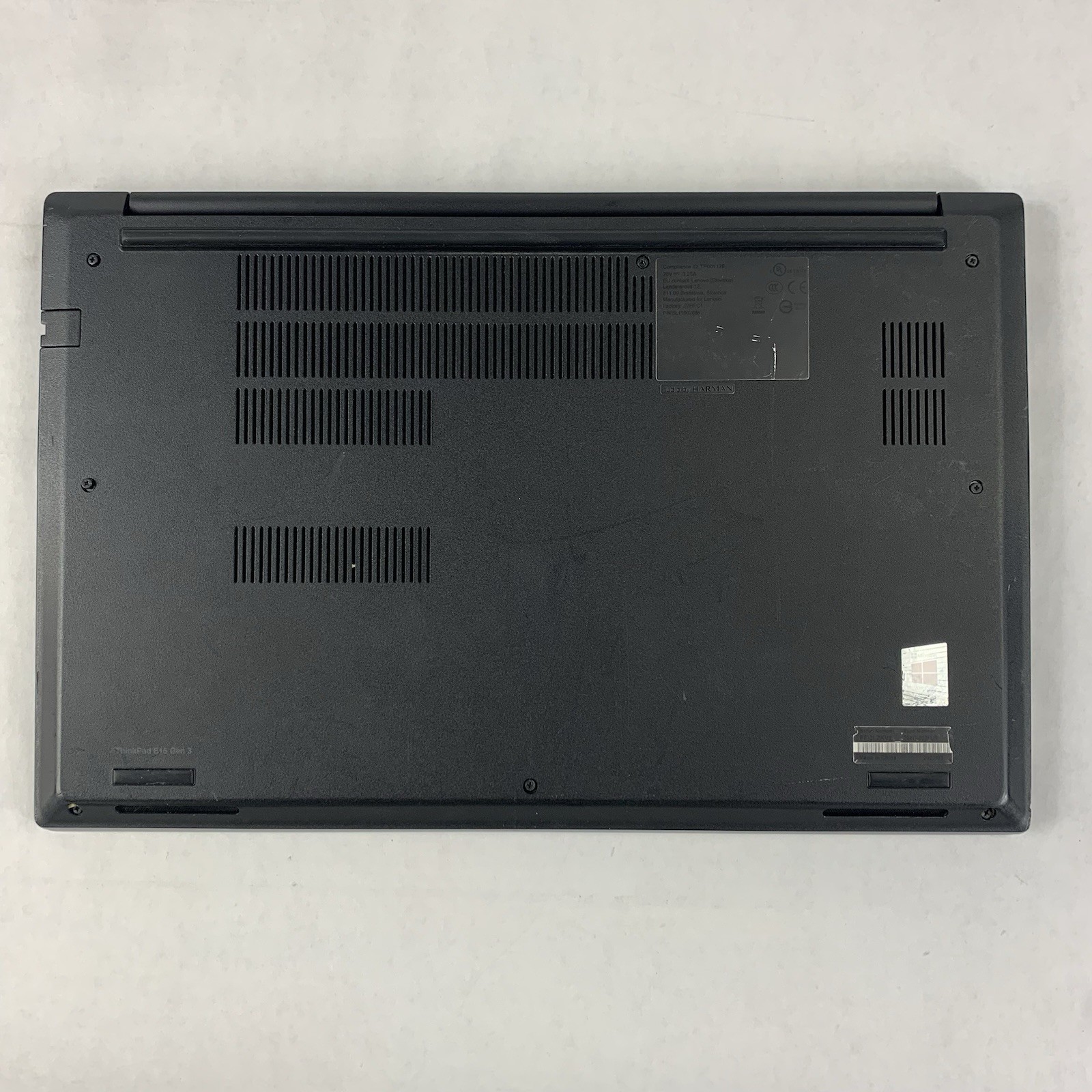 Lenovo ThinkPad E15 Gen 3 15.6″ Ryzen 5 5500U 2.1 GHz 8 GB RAM No OS/HDD/AC Dent