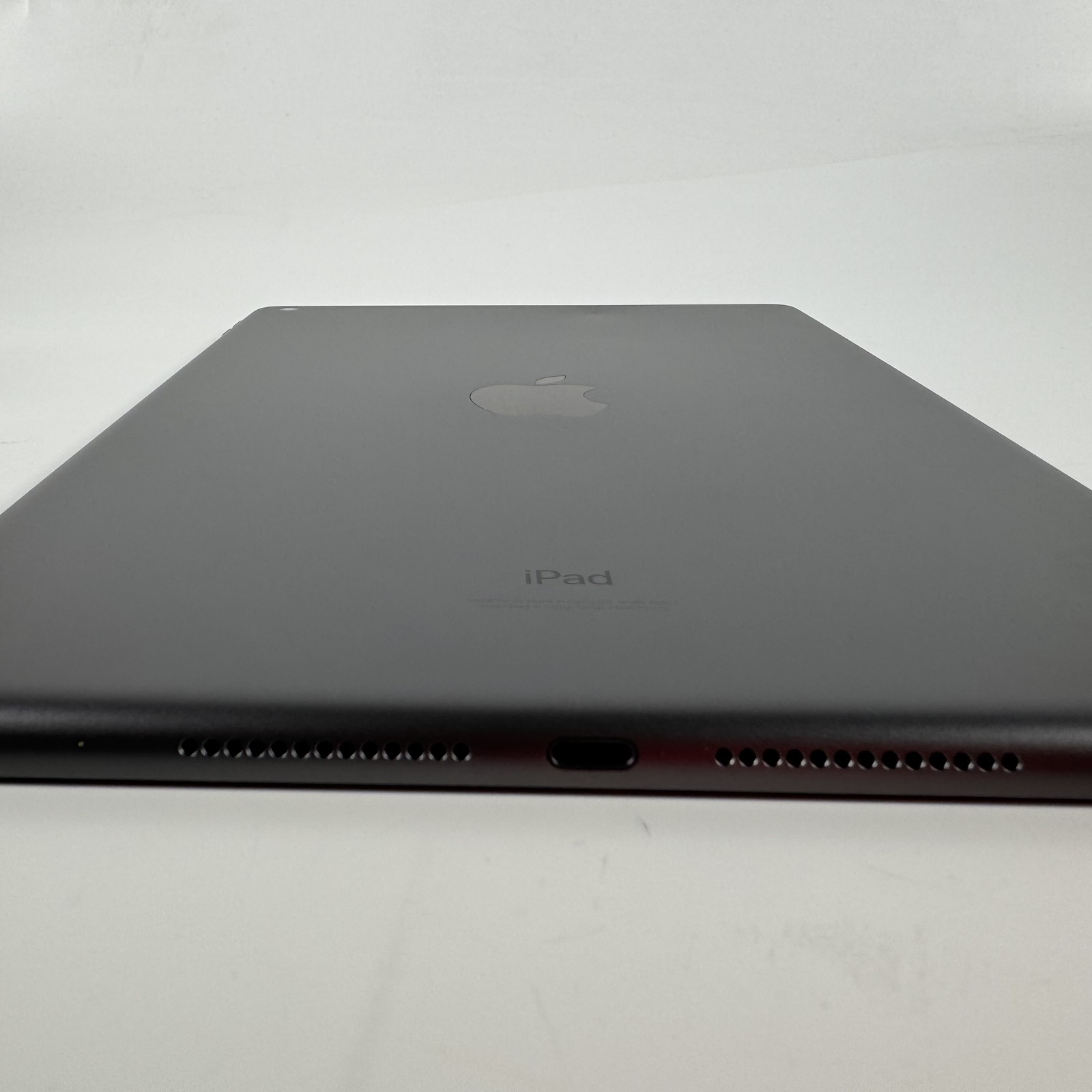 Apple 10.2″ iPad 9th Gen 64GB Space Gray MK2K3LL/A | D Grade