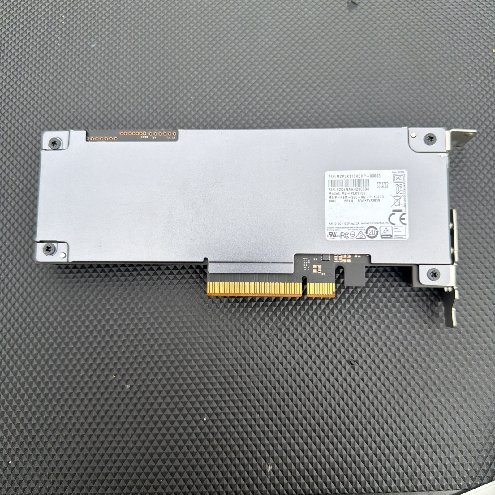 Samsung PM1725 1.6TB PCIE 3.0×8 NVMe HHHL Enterprise SSD MZ-PLK1T60