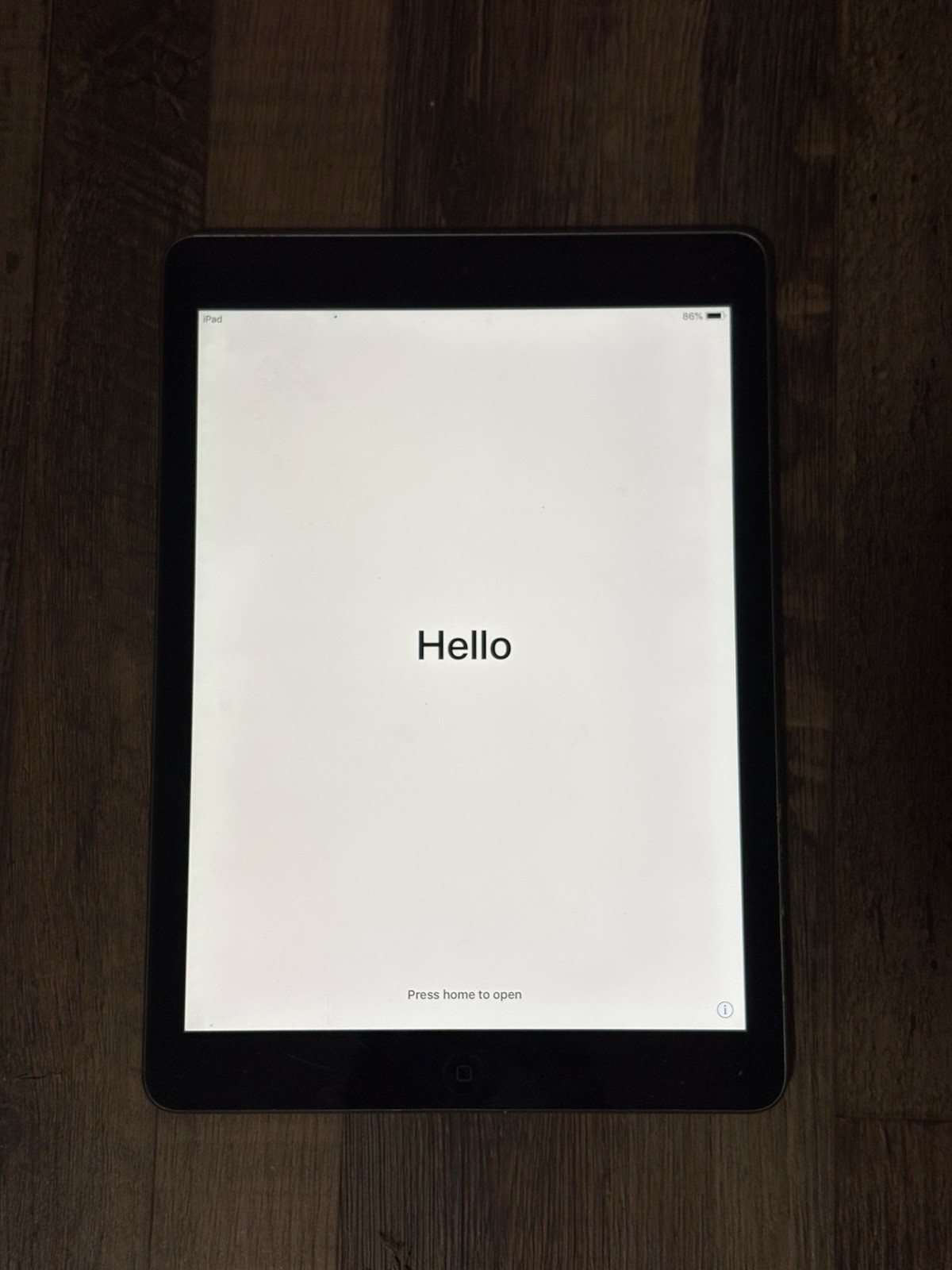 Apple iPad Air 16GB Wi-Fi 9.7in Gray Apple A7 Dual Core 1GB MD785LL/B