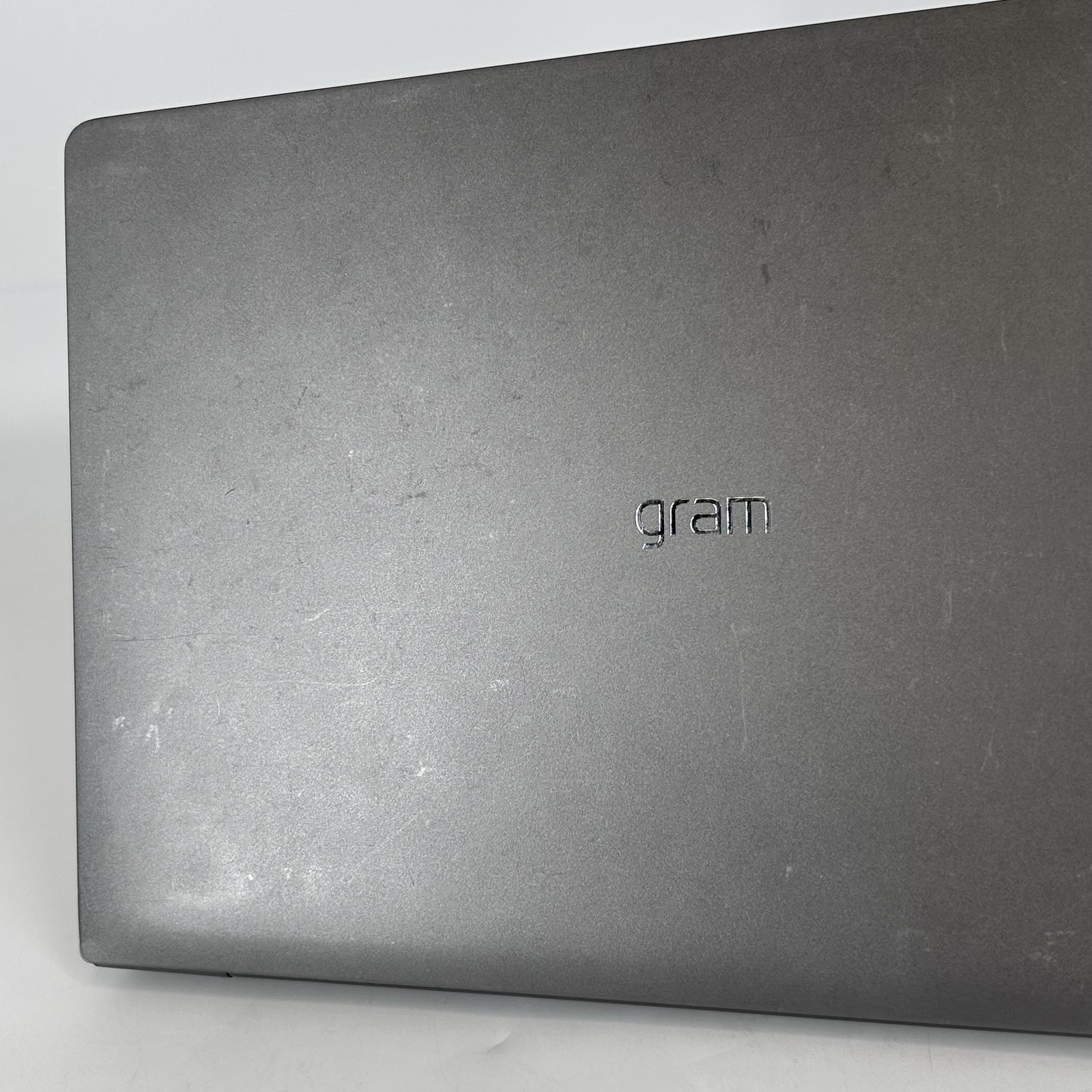 LG Gram 13 FHD TOUCH i7-8550U 1.80GHz 8GB RAM 512GB SSD Good