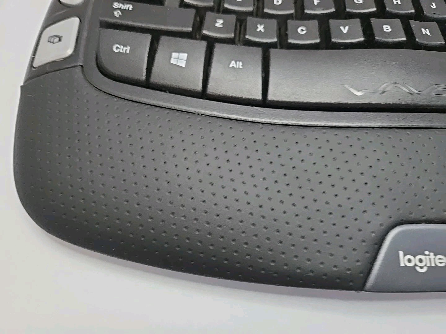 Logitech K350 Wireless Comfort Wave Ergonomic Keyboard w/ NEW Unify USB Dongle