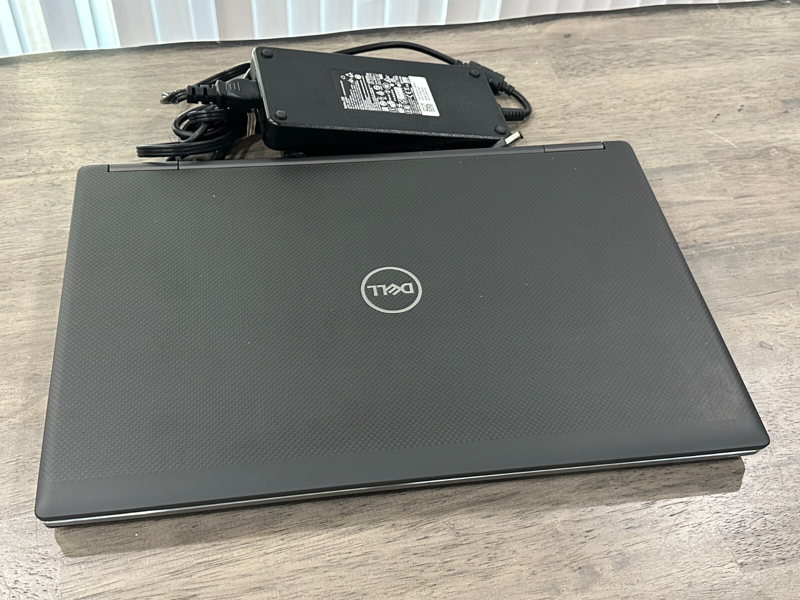DELL PRECISION 7740 17.3″ i7 9850H 2.6GHz 32GB 1.TB (512GSSDx2) NVIDIA RTX 3000