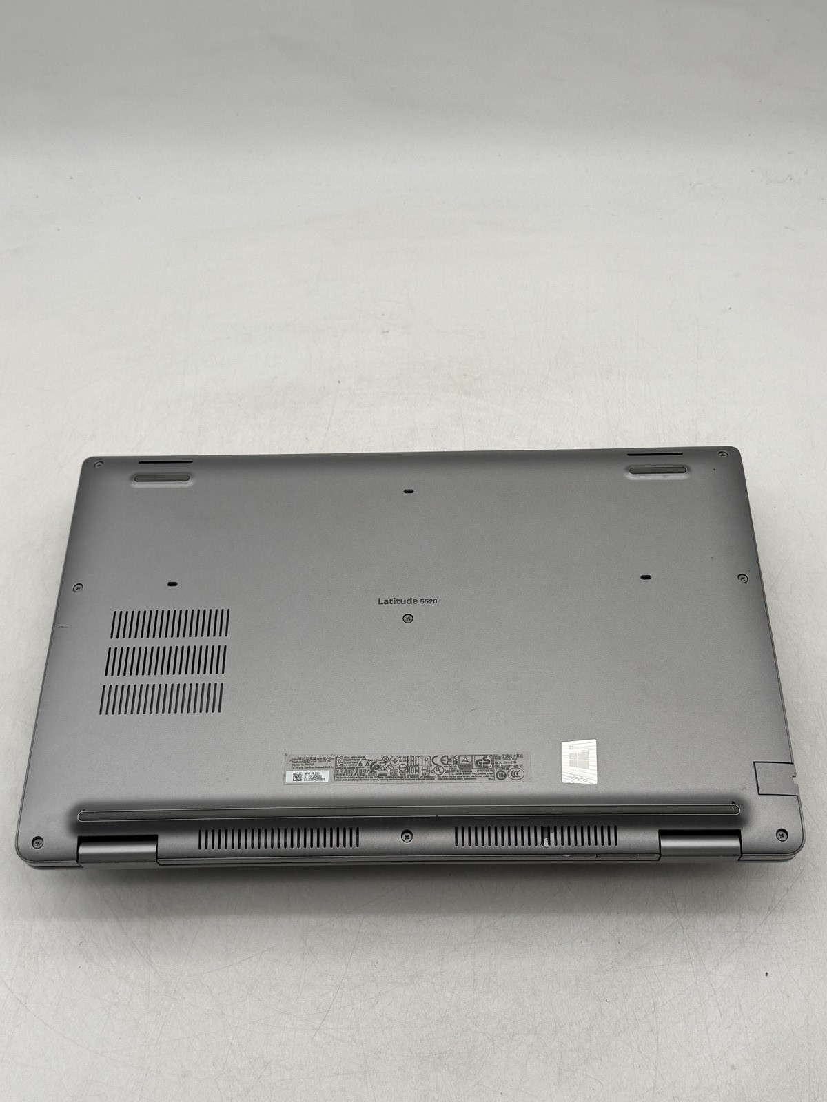 Dell Latitude 5520 15.6″ 16GB 512GB i7-1185G7 (Win 11) READ