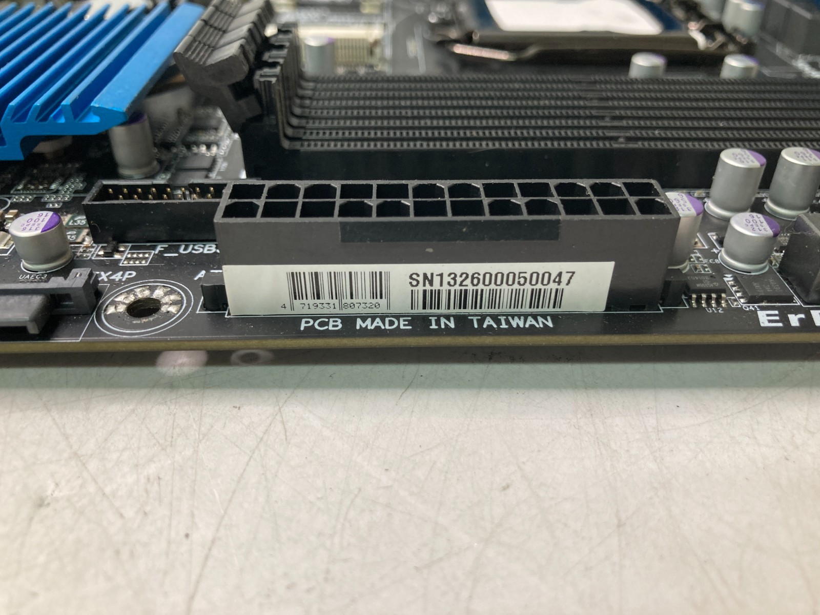 Gigabyte GA-Z77X-UD5H LGA1155 4x DDR3 Ram Intel Z77 2nd/3rd Gen