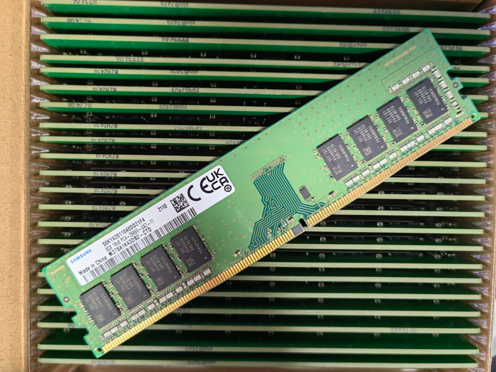 Samsung 8GB DDR4 2666MHz Desktop DIMM RAM 1Rx8 PC4-21300 M378A1K43DB2-CTD 288pin