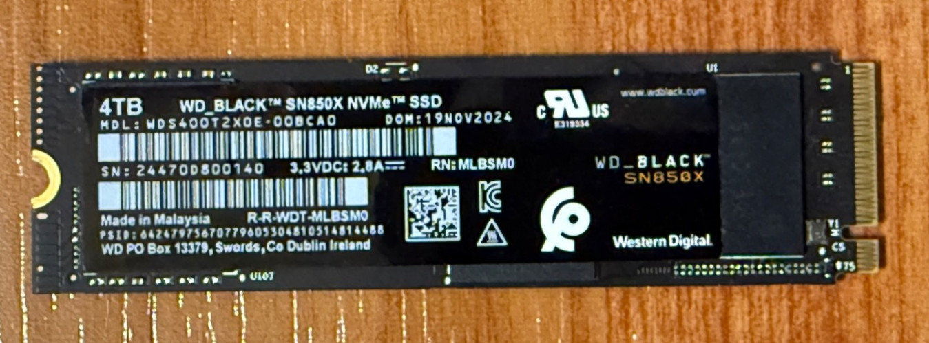 Western Digital WDS400T2X0E-00BCA0 M.2 2280 NVMe Gen4 WD BLACK SN850X 4TB