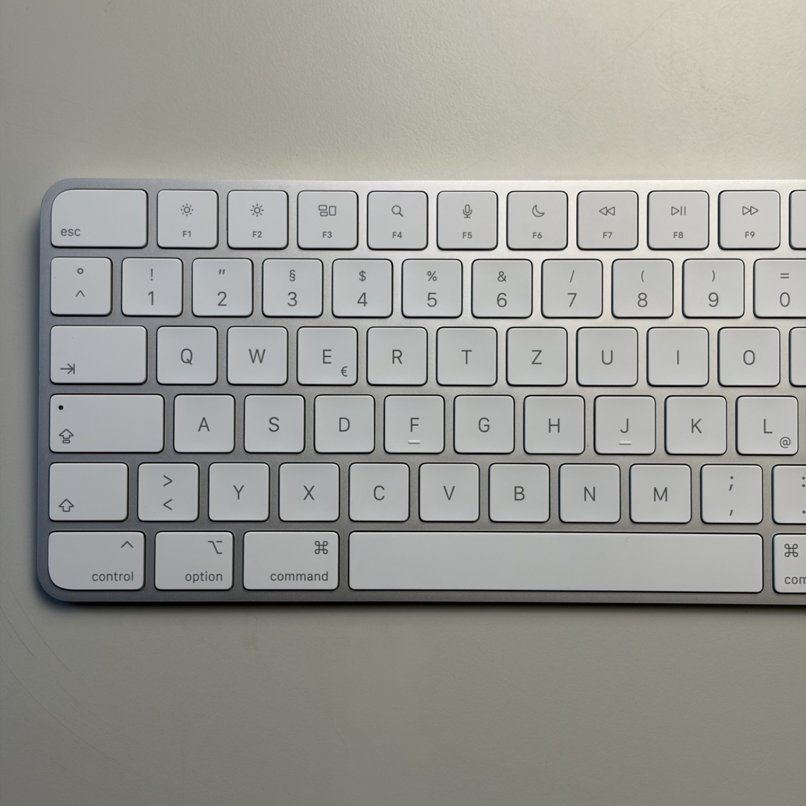 🌟EXCELLENT🌟 Apple Magic Keyboard with Touch ID and Numeric Keypad ⚡️Lightning Shipping⚡️
