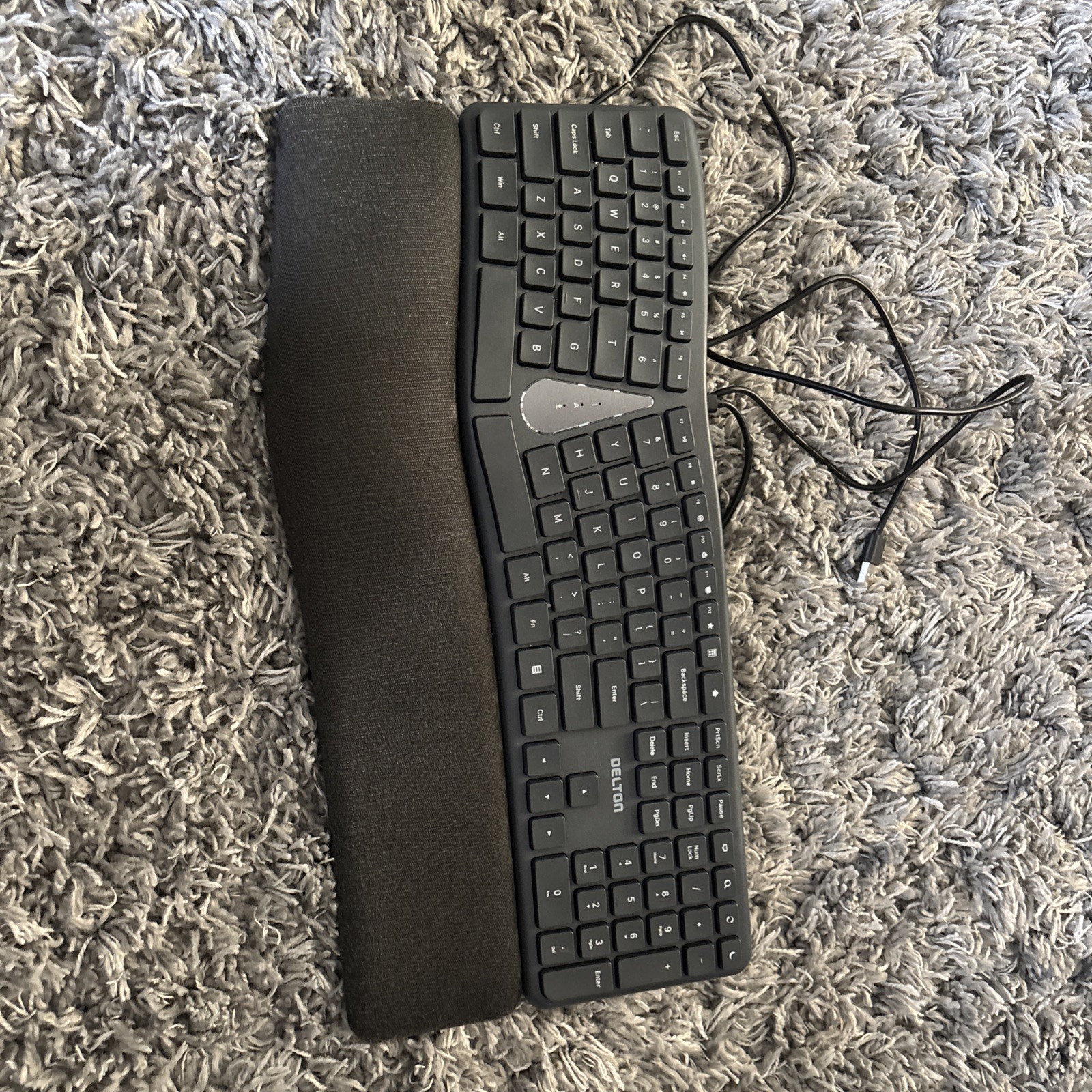 Delton KB250 Ergonomic Wired Keyboard – Black