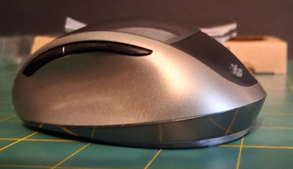 Microsoft Explorer Mini Mouse BlueTrack Technology 2.4GHz Wireless 1363 Vista XP