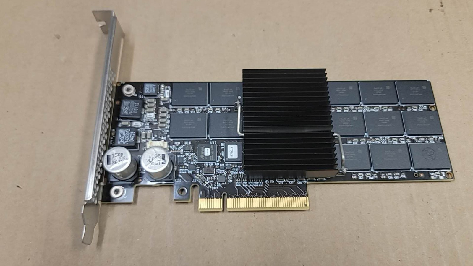 HPE 831735-B21 1.6TB Read Intensive-2 PCI-E HH/HLWorkload Accelerator 833585-001