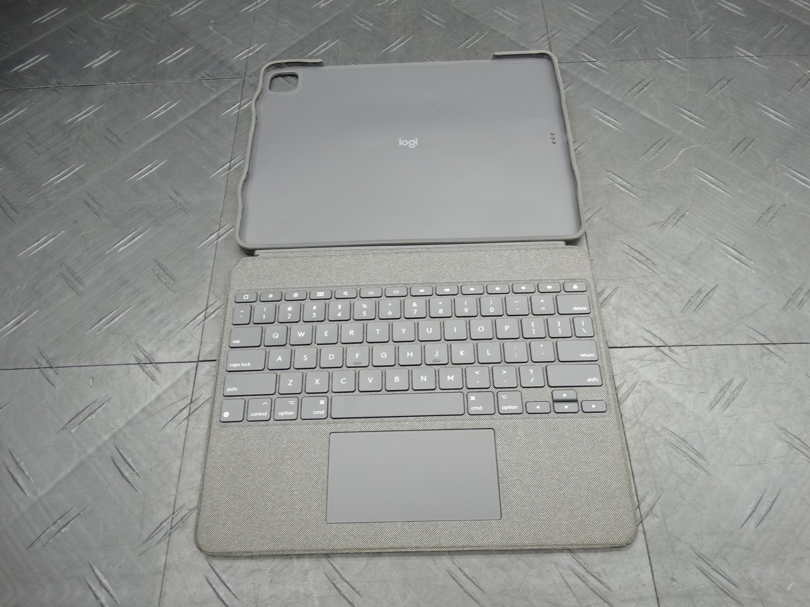 Logitech Combo Touch Keyboard Folio for iPad Pro 12.9″ (5th/6th Gen) Backlit