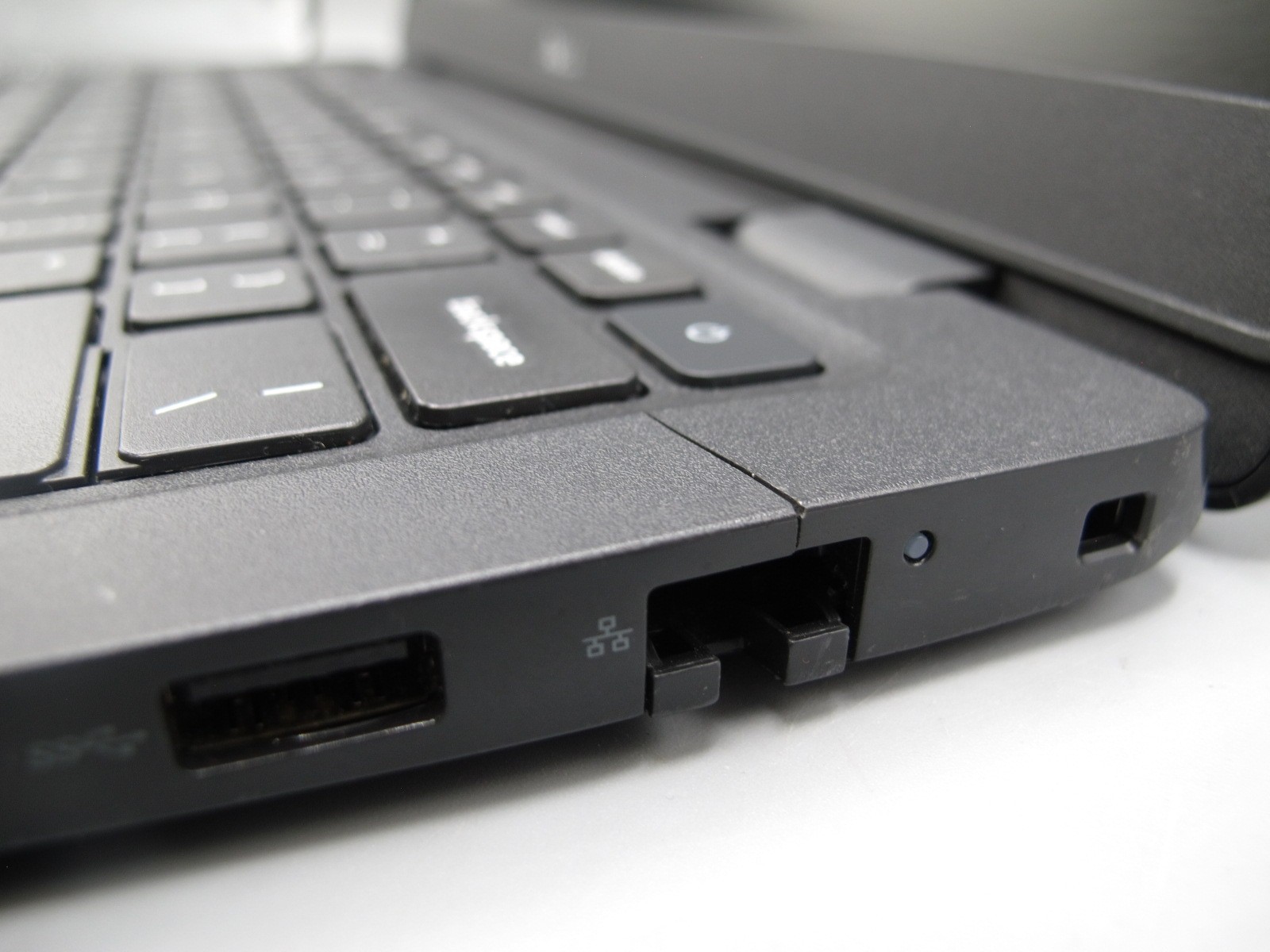 Dell Latitude 3420 14″ (i5-1135G7 2.40GHz-16GB RAM-256GB SSD-Win11Pro) (READ)
