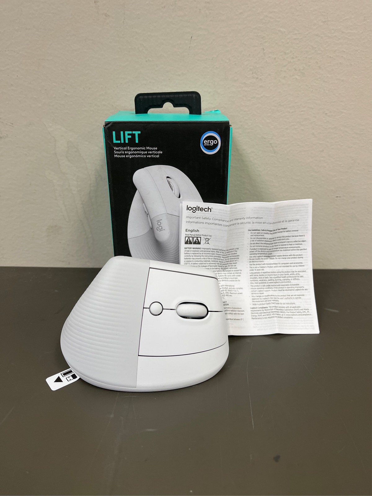 Logitech Lift Vertical Ergonomic Mouse (Off-white) – Optical – Wireless – Blueto