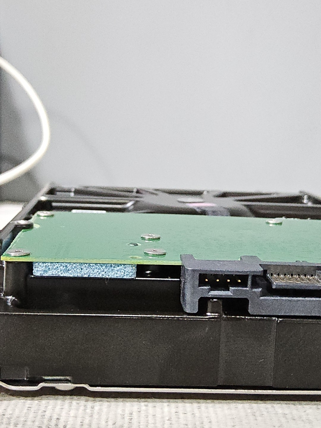 +Seagate Enterprise Capacity 3.5 HDD v5 2TB SAS (ST2000NM0135)