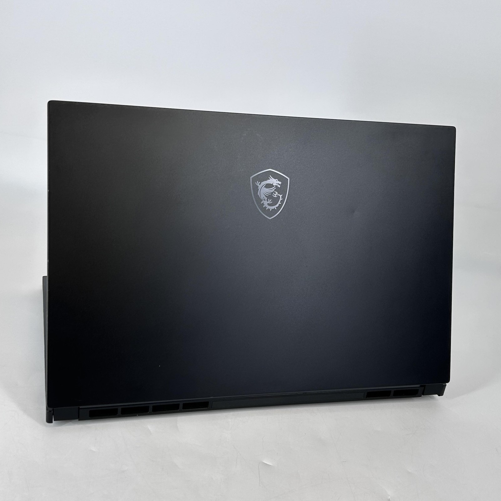 MSI Stealth GS66 15.6 240Hz FHD i7-10750H 2.60GHz 16GB 1TB SSD RTX 2070 Max-Q