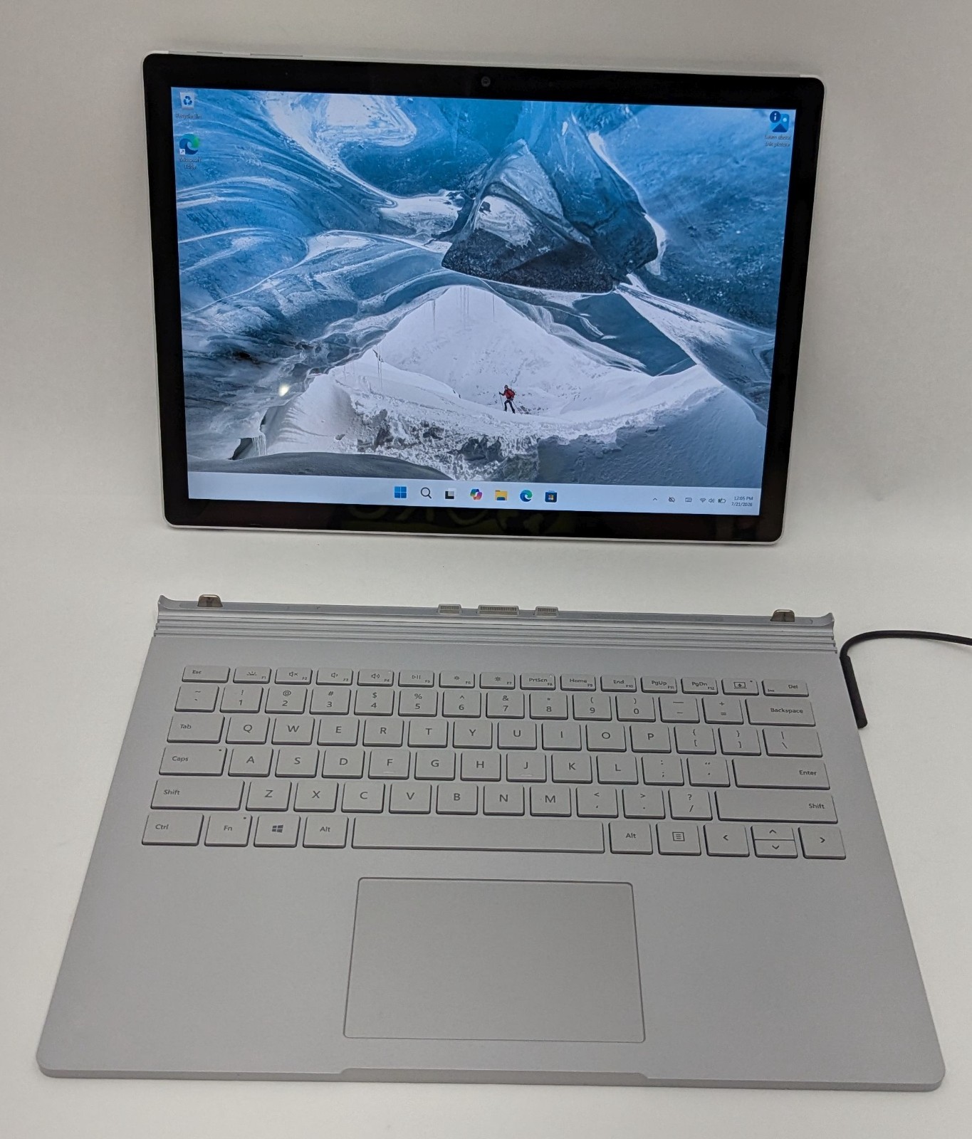 Microsoft Surface Book 3 13.5″ i5-1035G7 1.20GHz 8GB RAM 256GB NVMe Windows 11