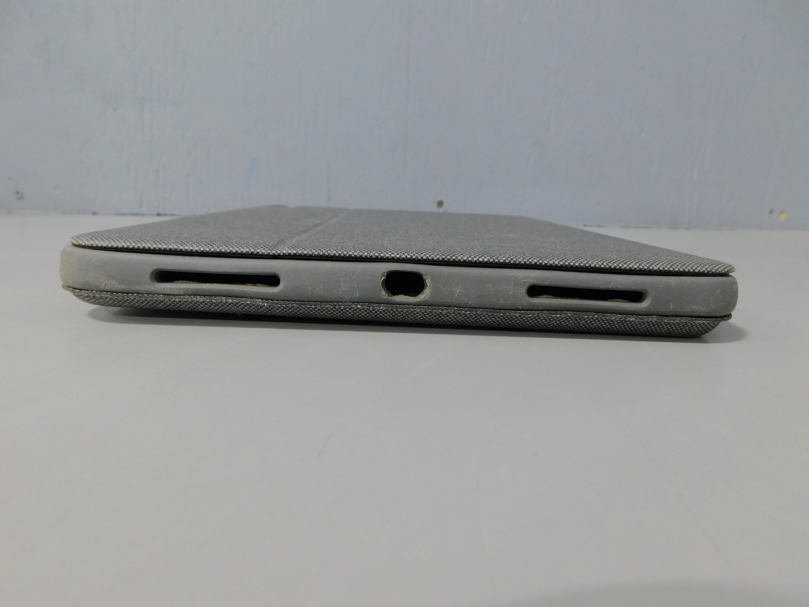 Logitech Folio Touch Keyboard Case iPad Air 11-inch M2 4th 5th Gen Gray YU0043