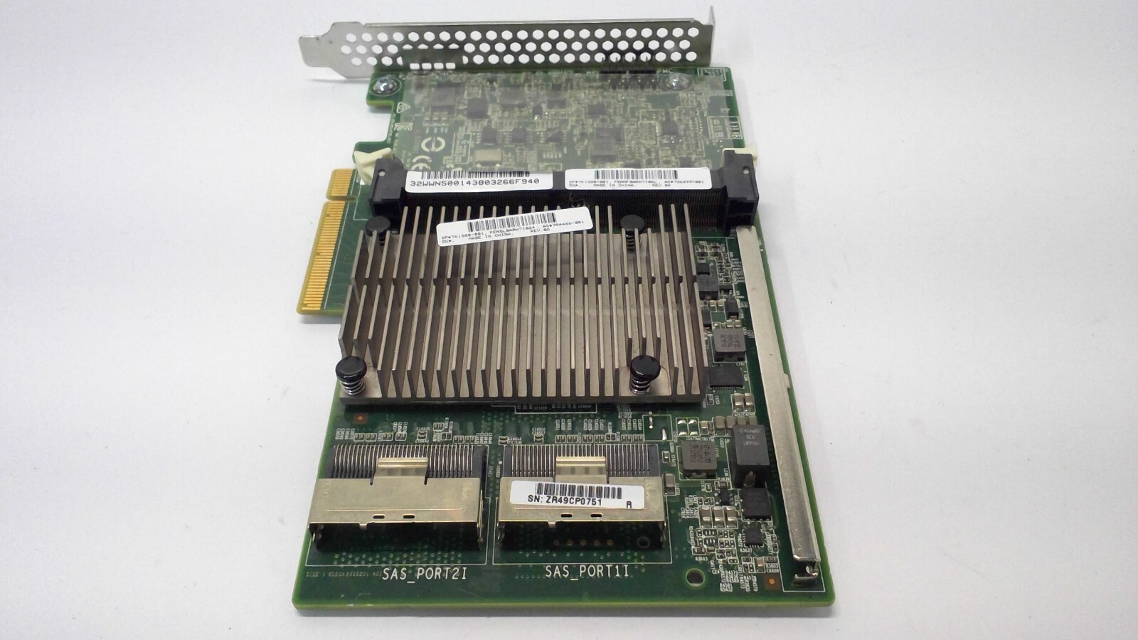 HP 761880-001 Smart Array P840 12Gb 2-Port SAS Cont 726899-001 784486-001 4GB