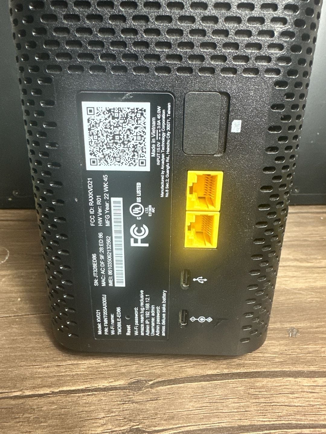 T-Mobile Arcadyan KVD21 5G Home Internet Wi-Fi Gateway – Black