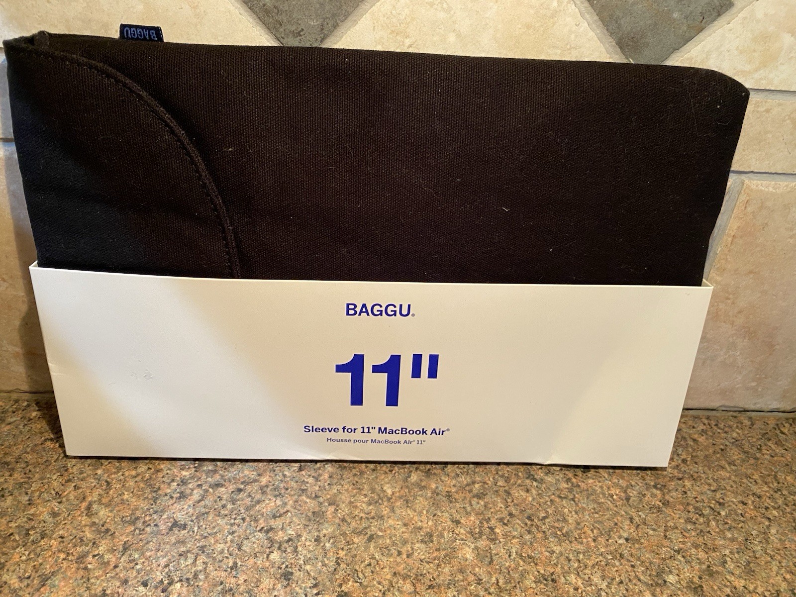 Baggu Black 11” Laptop Macbook Air Tablet Sleeve Fleece Inner New
