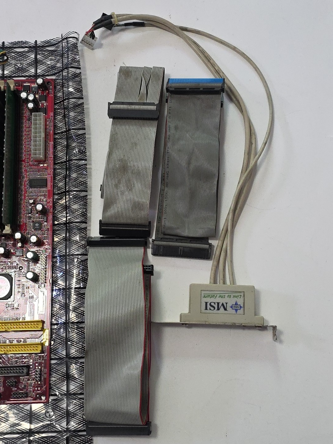 MSI MS-6547 Ver 2 Socket A DDR ATX Motherboard AGP 2Ghz P4, 2.3gb DDR, Cables