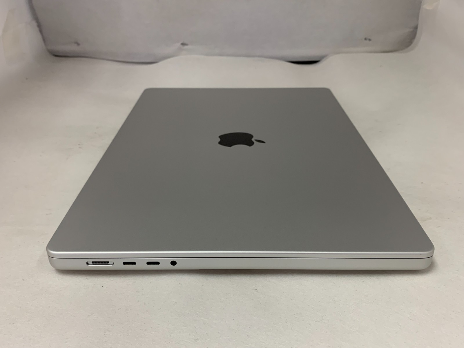 Apple MacBook Pro 16″ 2021 M1 Pro 10/16C 16GB RAM 512GB NVMe macOS Tahoe