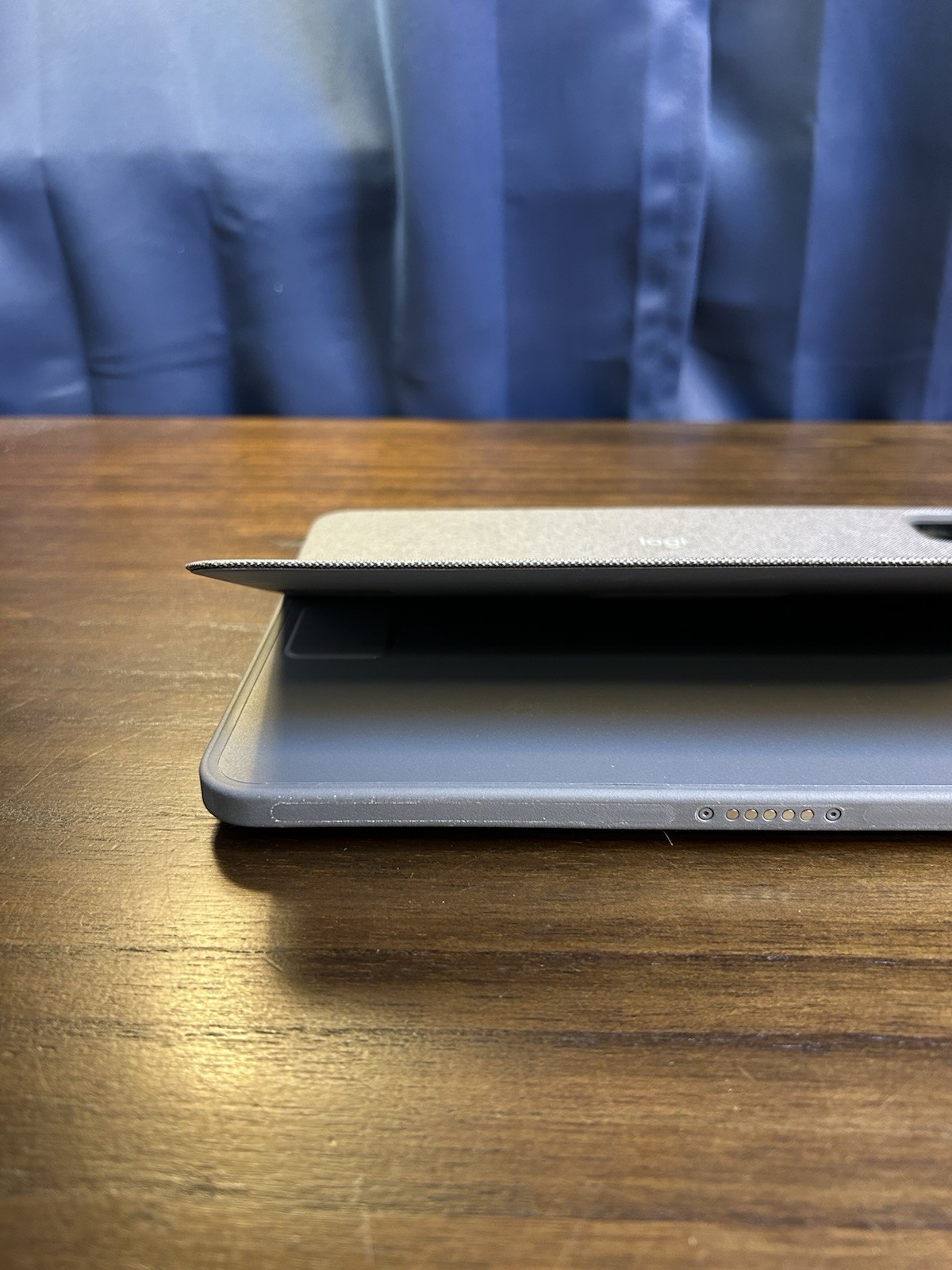 Logitech Combo Touch Keyboard Case w/ Trackpad for iPad Pro 11” 1st 2nd 3rd Gen