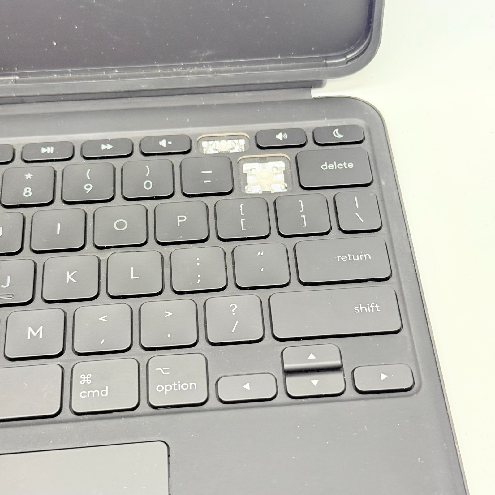 Logitech Combo Touch Keyboard for iPad Air M2 M3 M4 13-inch Black – READ!!