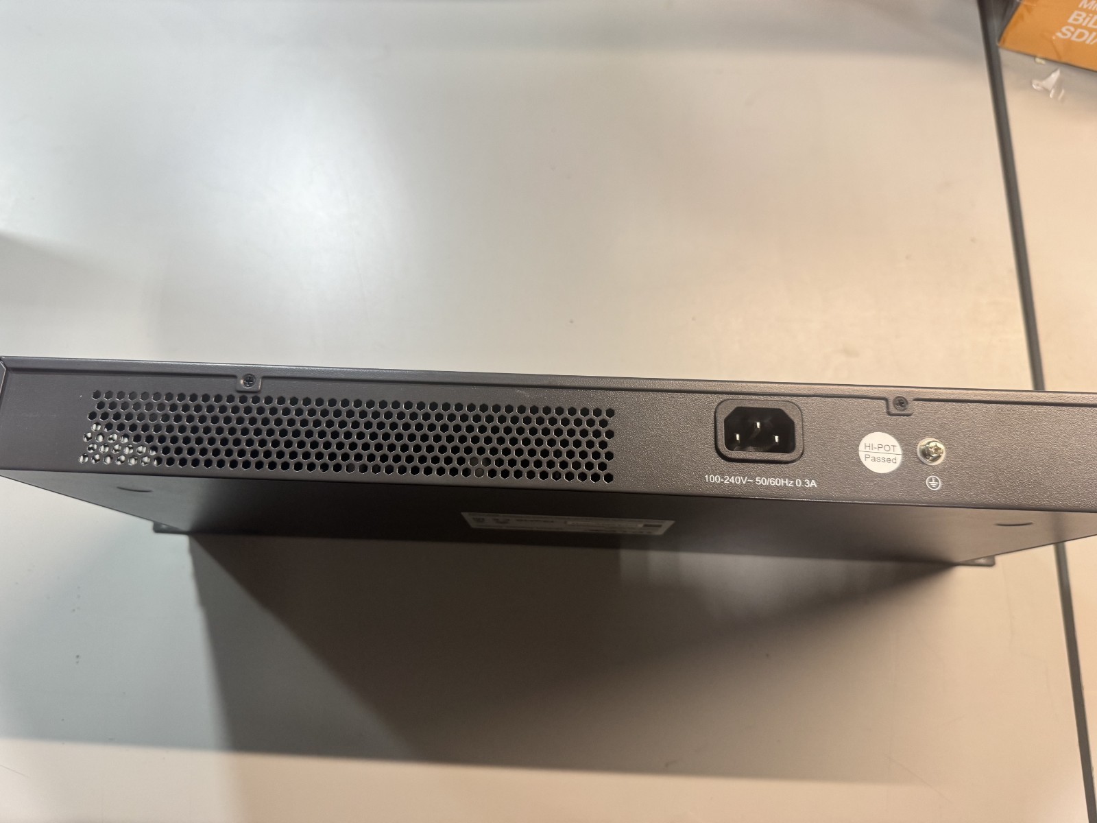 TP-Link TL-SG1016